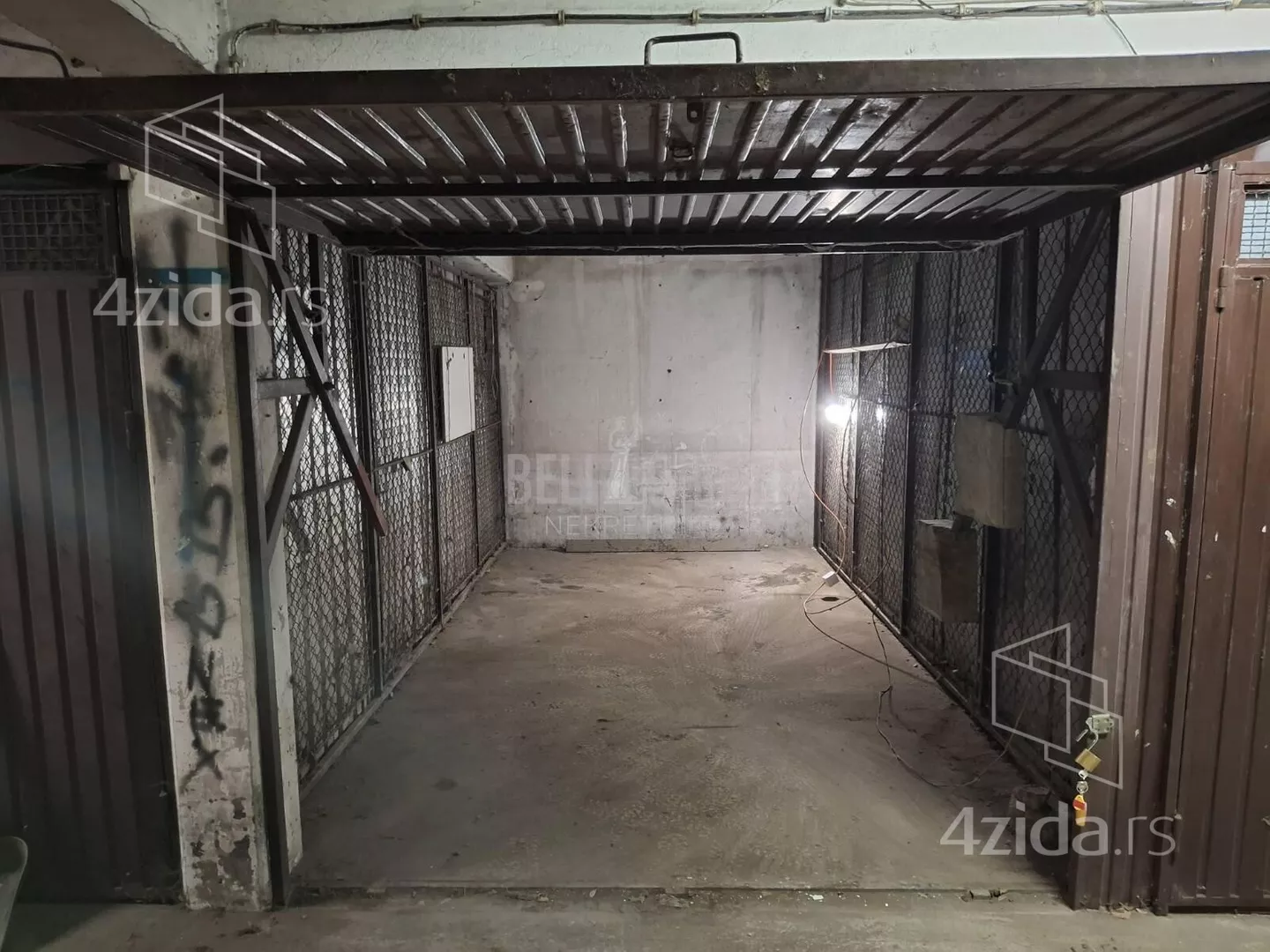 Garaža | 4zida