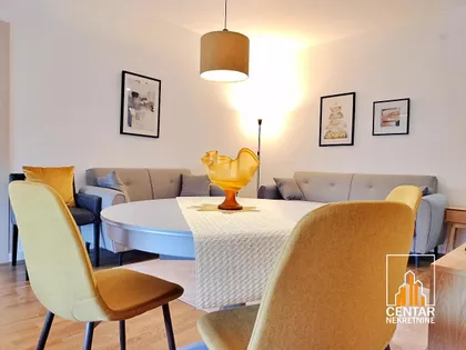 Milovana Gušića 95 | 4zida.rs