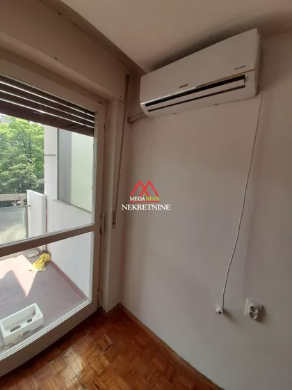 Bulevar Cara Lazara | 4zida.rs