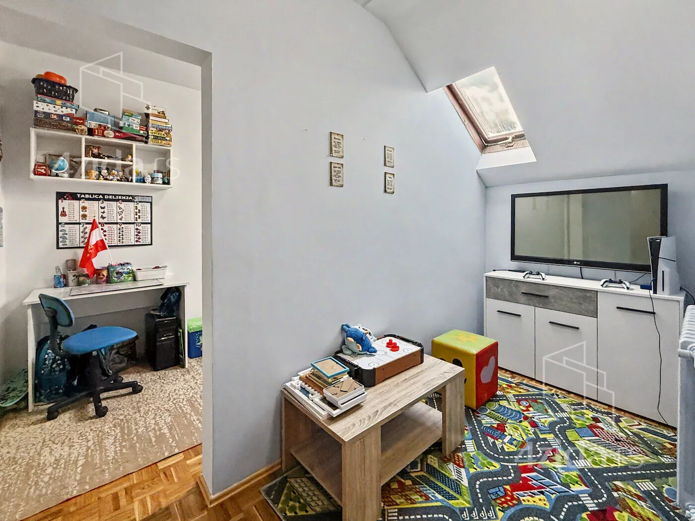 Dvoiposoban stan | 4zida