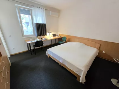 Gvozdićeva | 4zida.rs