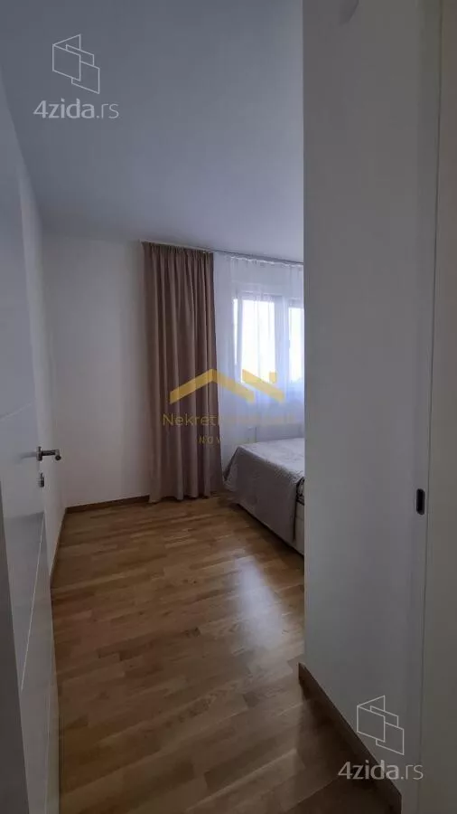 Četvoroiposoban stan | 4zida