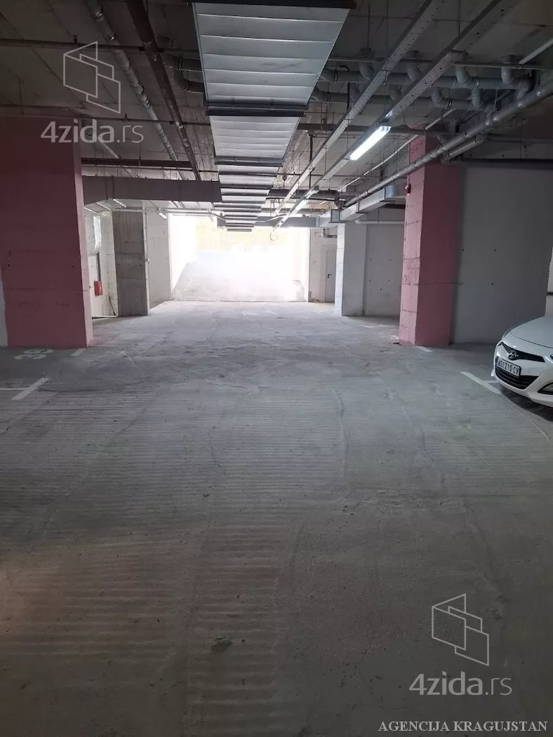 Garaža | 4zida