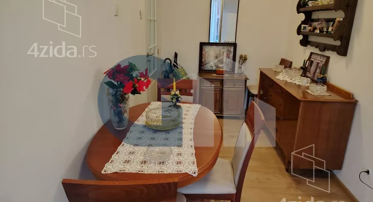 Petosoban stan | 4zida