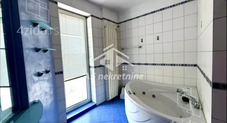 Šestosoban stan | 4zida