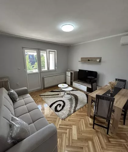 Zabrđanska | 4zida.rs