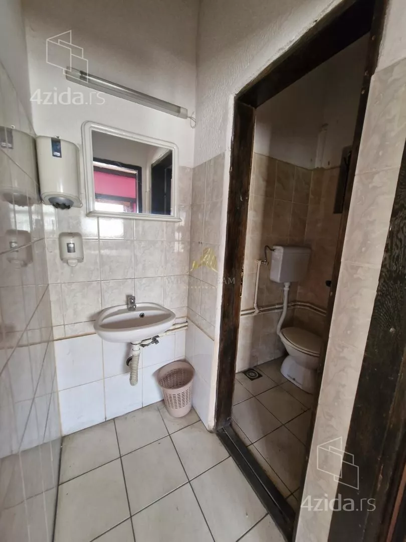 Poslovni prostor | 4zida