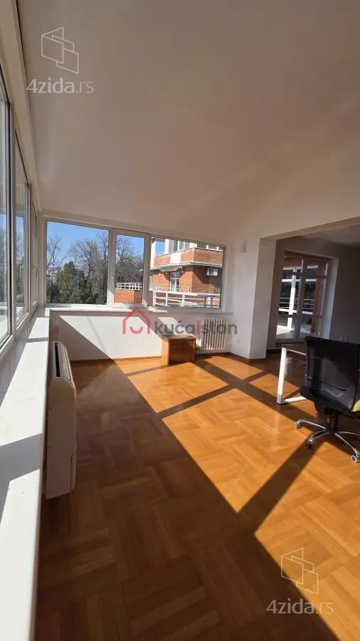 Petosoban stan | 4zida