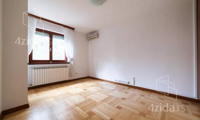 4-etažna kuća | 4zida