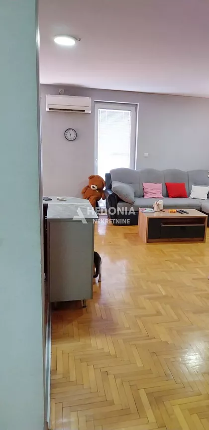 Vitezova Karađorđeve Zvezde | 4zida.rs