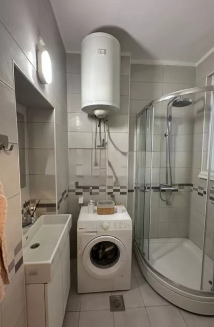Vukov Spomenik | 4zida.rs