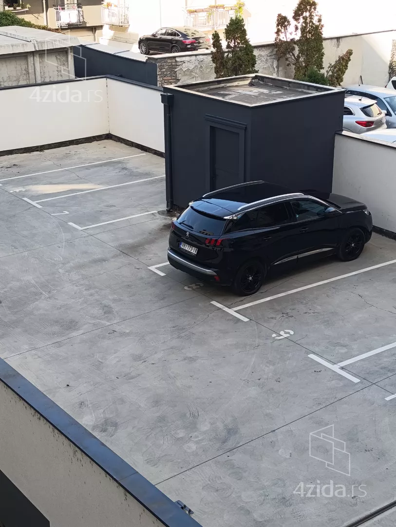 Parking | 4zida