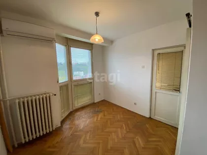 Karađorđeva | 4zida.rs