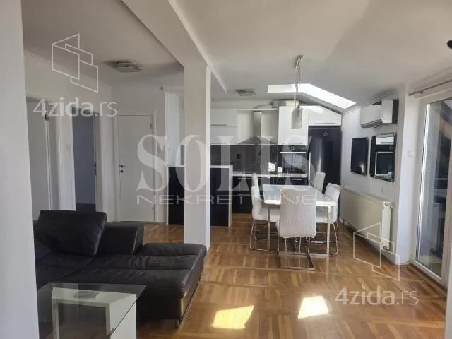 Petosoban stan | 4zida