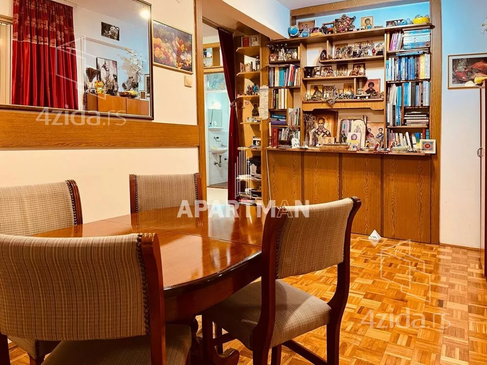 Troiposoban stan | 4zida