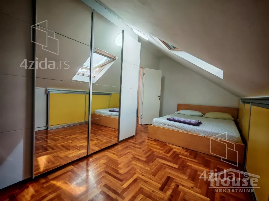 Petosoban stan | 4zida