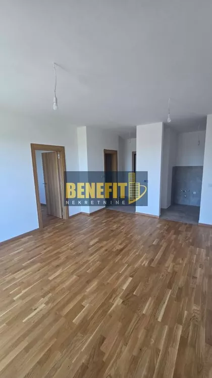 Stari Banovci | 4zida.rs