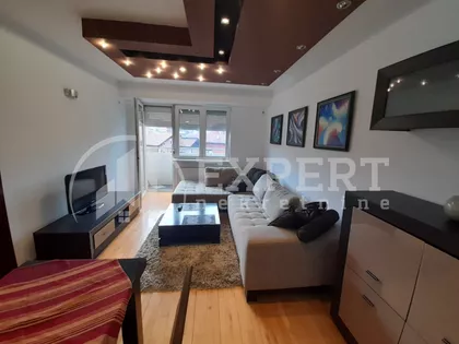 Sestre Baković | 4zida.rs