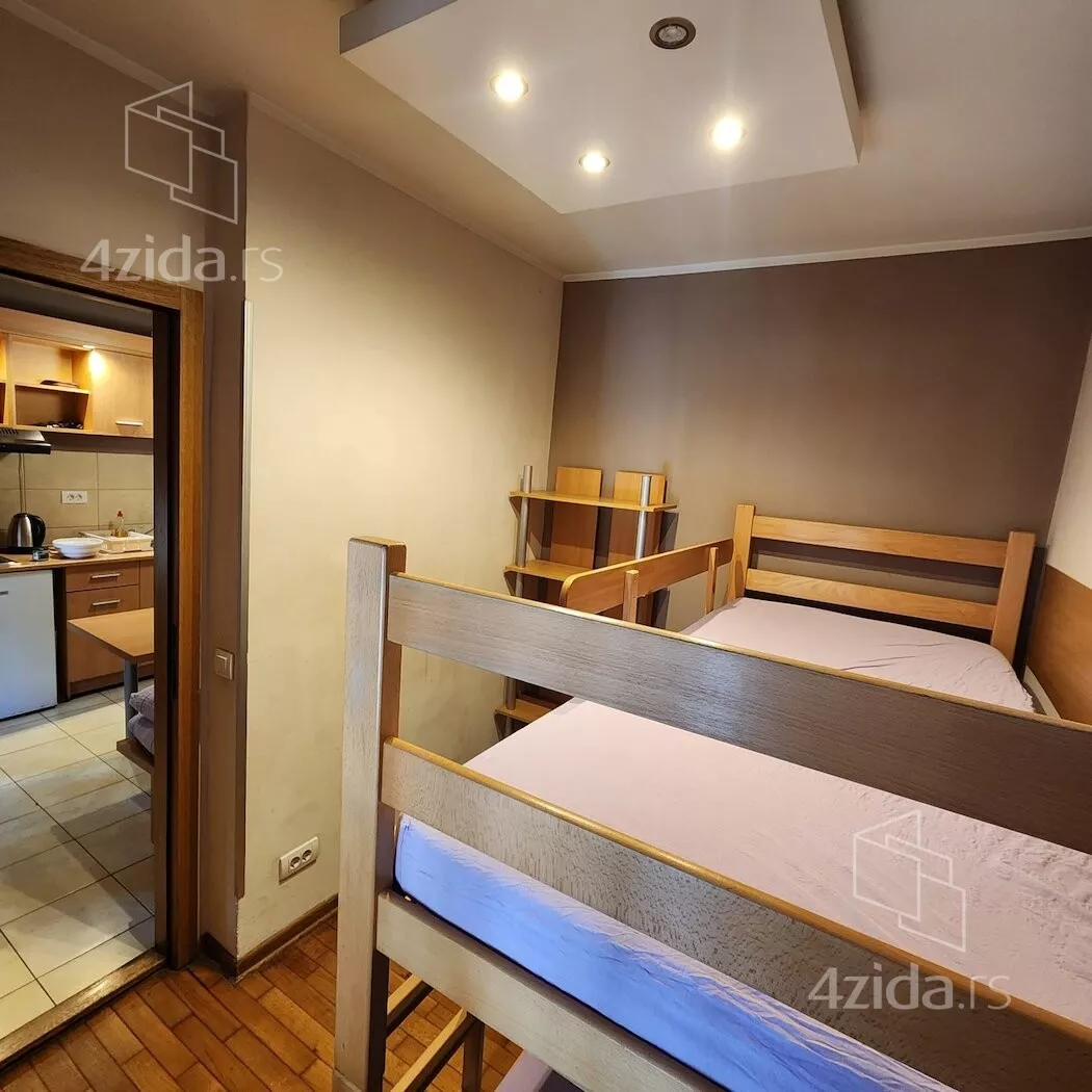 Petosoban stan | 4zida