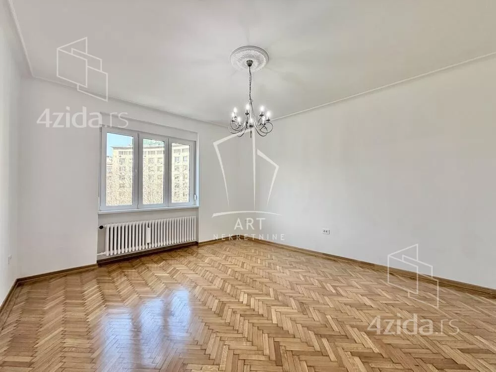 Četvoroiposoban stan | 4zida