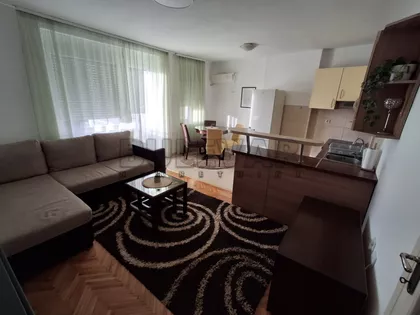 Prvomajska | 4zida.rs