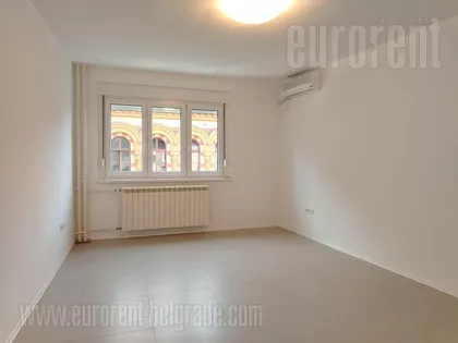 HILANDARSKA OKOLINA | 4zida.rs