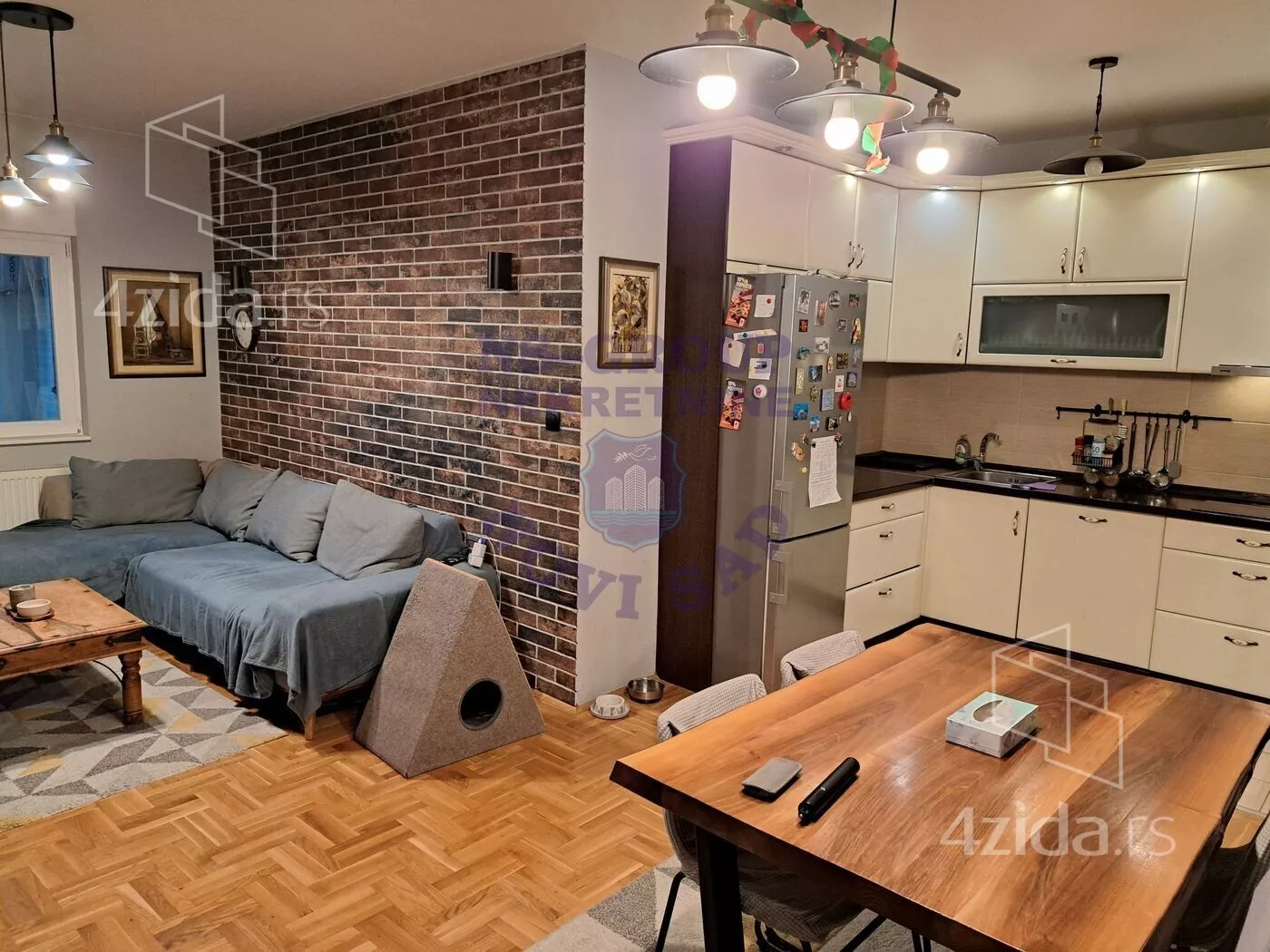 Dvoiposoban stan | 4zida