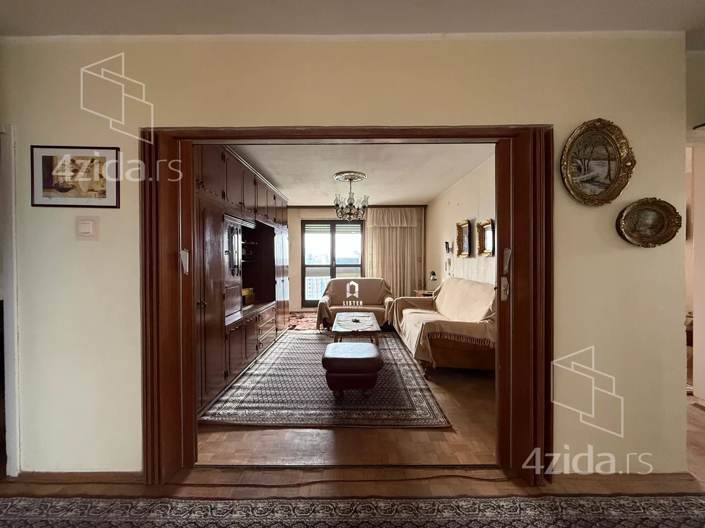 Troiposoban stan | 4zida