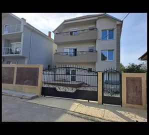 Ledena Stena, Palilula, Gradske lokacije, Niš, troeatažna | 4zida.rs