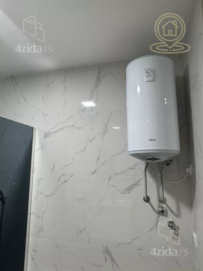 Četvoroiposoban stan | 4zida