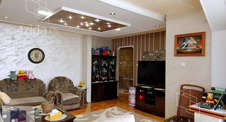 Troiposoban stan | 4zida