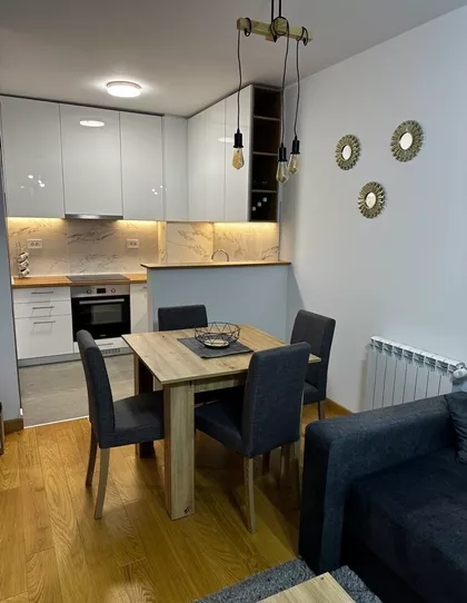 Zemunske kapije | 4zida.rs