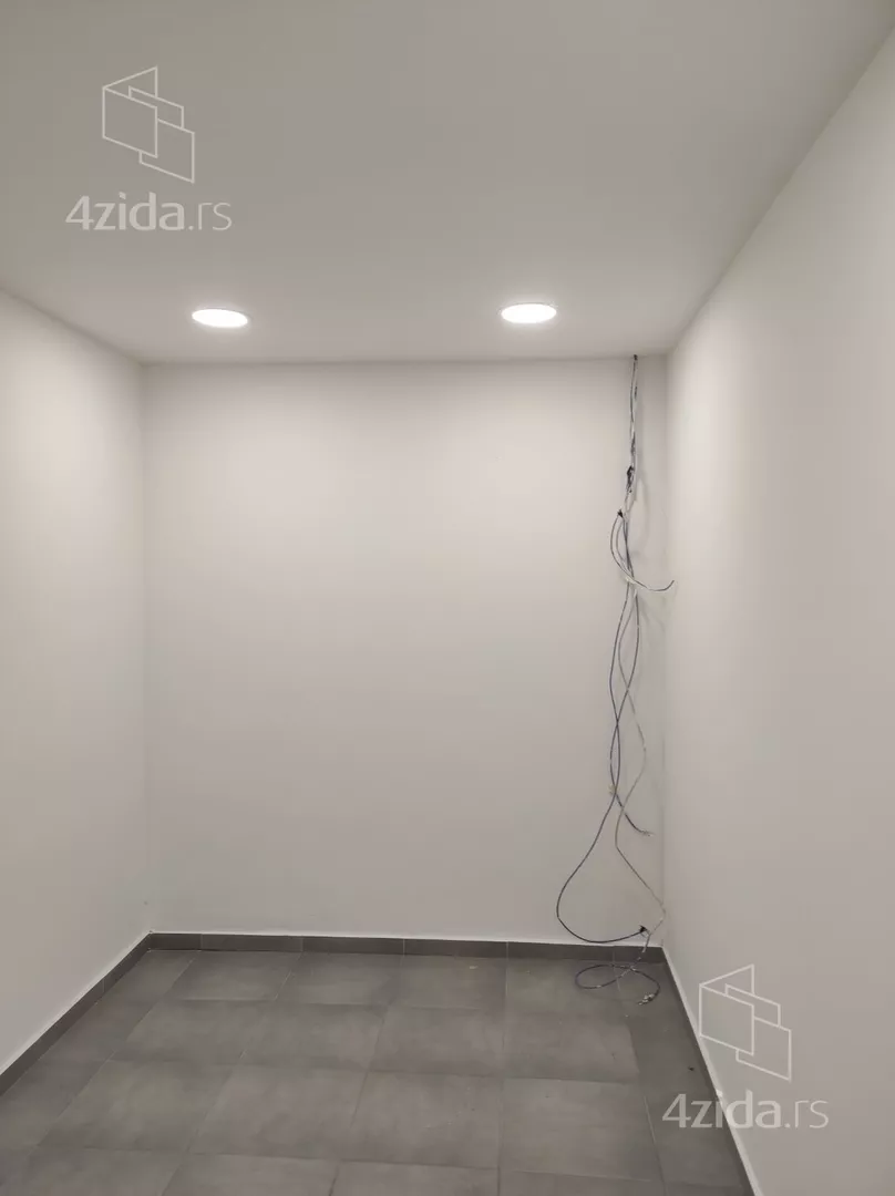 Lokal | 4zida