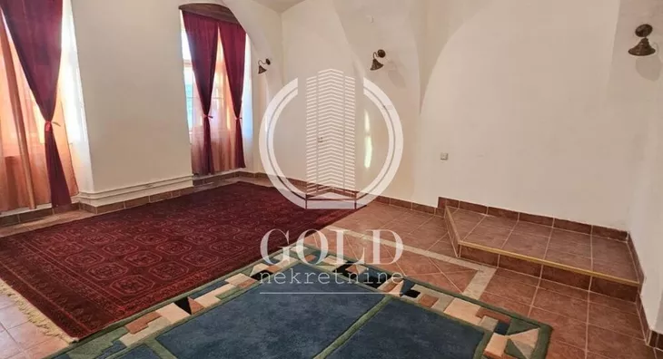 Šestoiposoban stan | 4zida