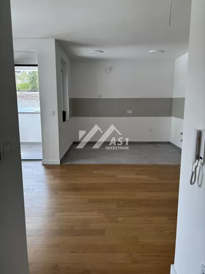 Ledinačka | 4zida.rs