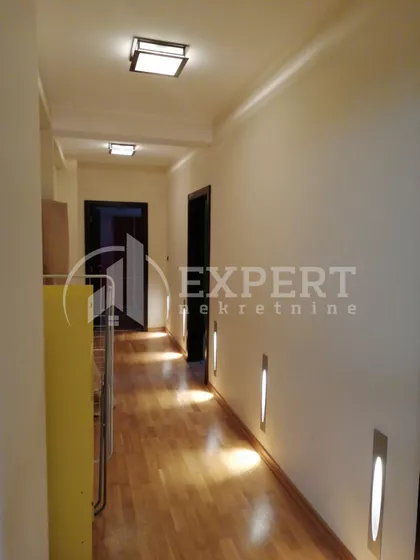 Milana Rakića | 4zida.rs