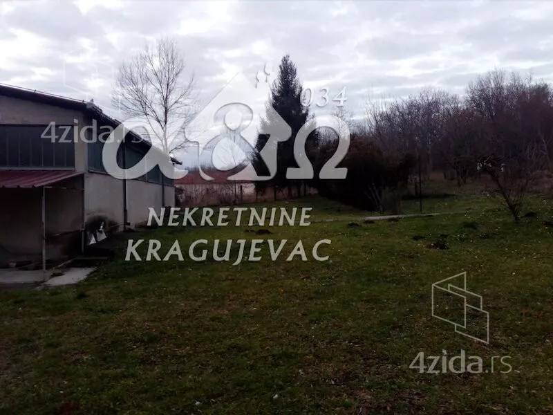 Poslovna zgrada | 4zida