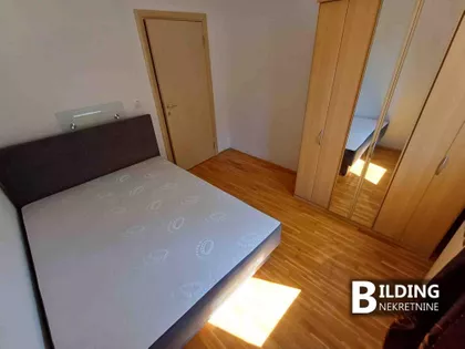 Surčinski put | 4zida.rs