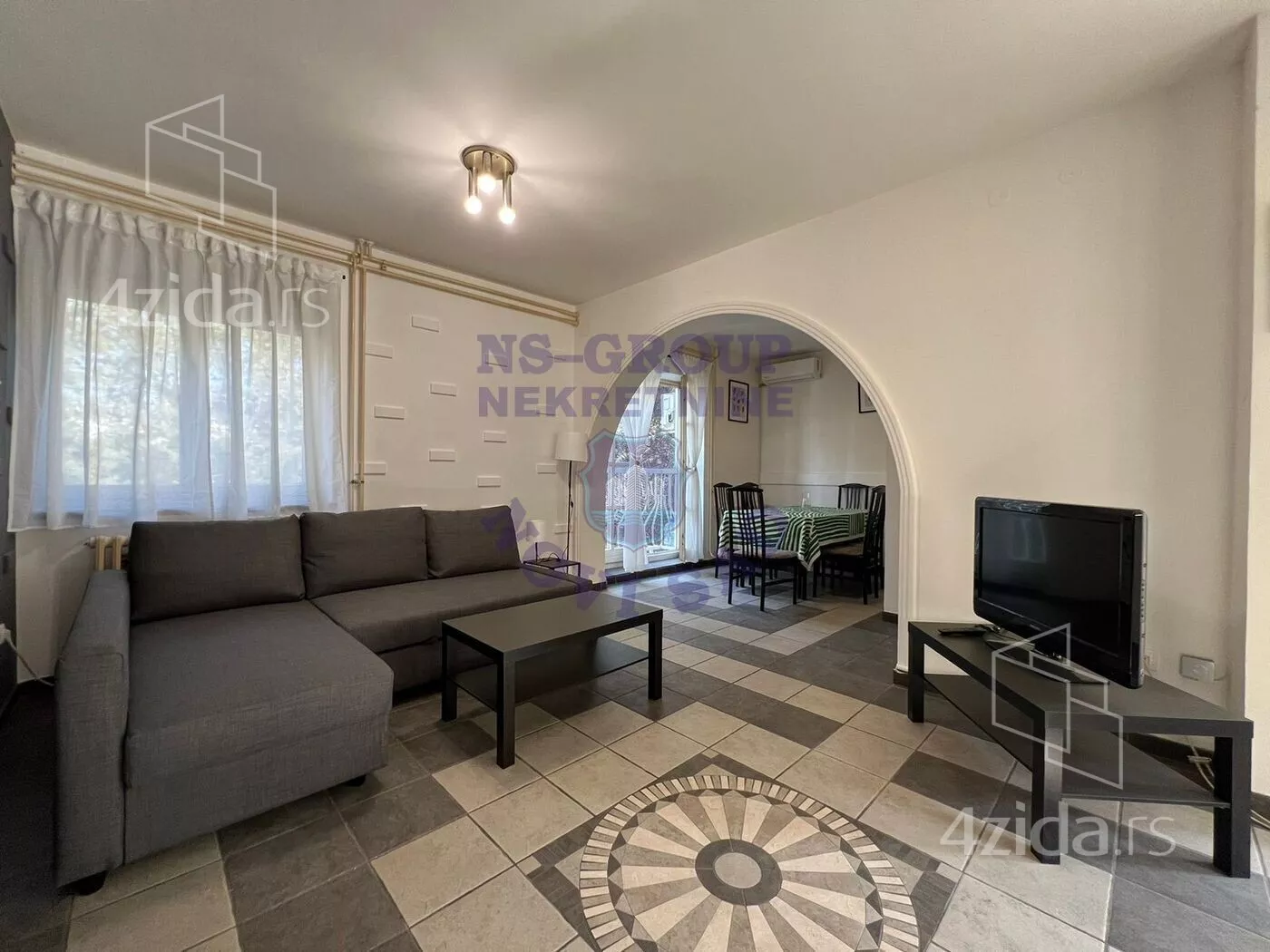 Troiposoban stan | 4zida