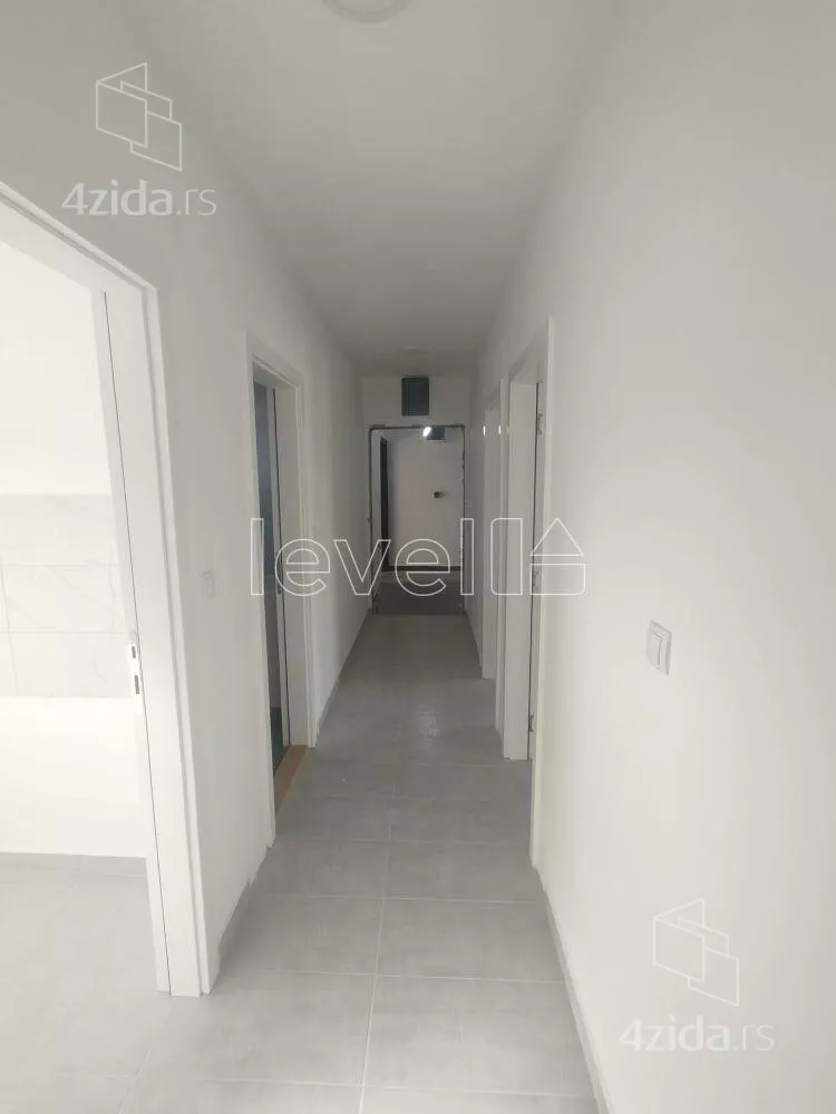 Šestosoban stan | 4zida