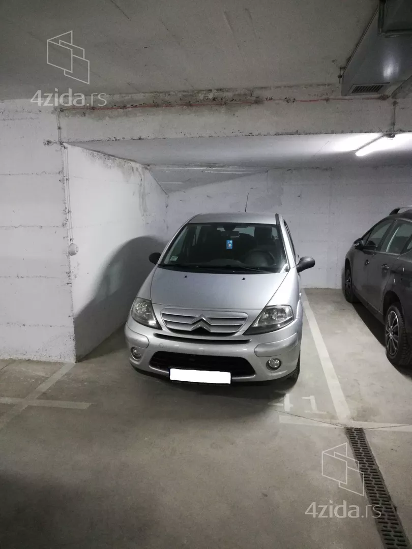 Garaža | 4zida