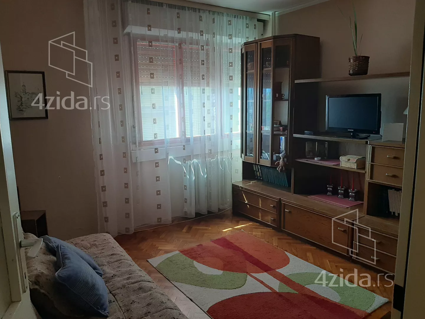 Troiposoban stan | 4zida
