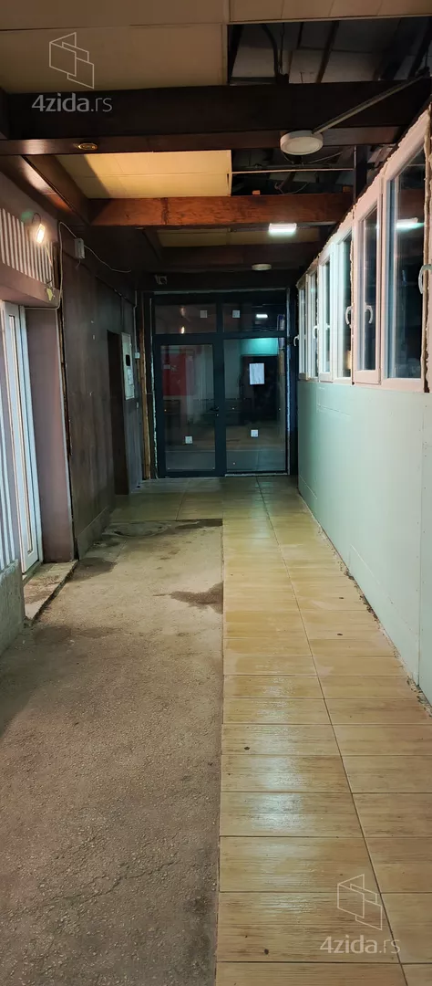 Lokal | 4zida