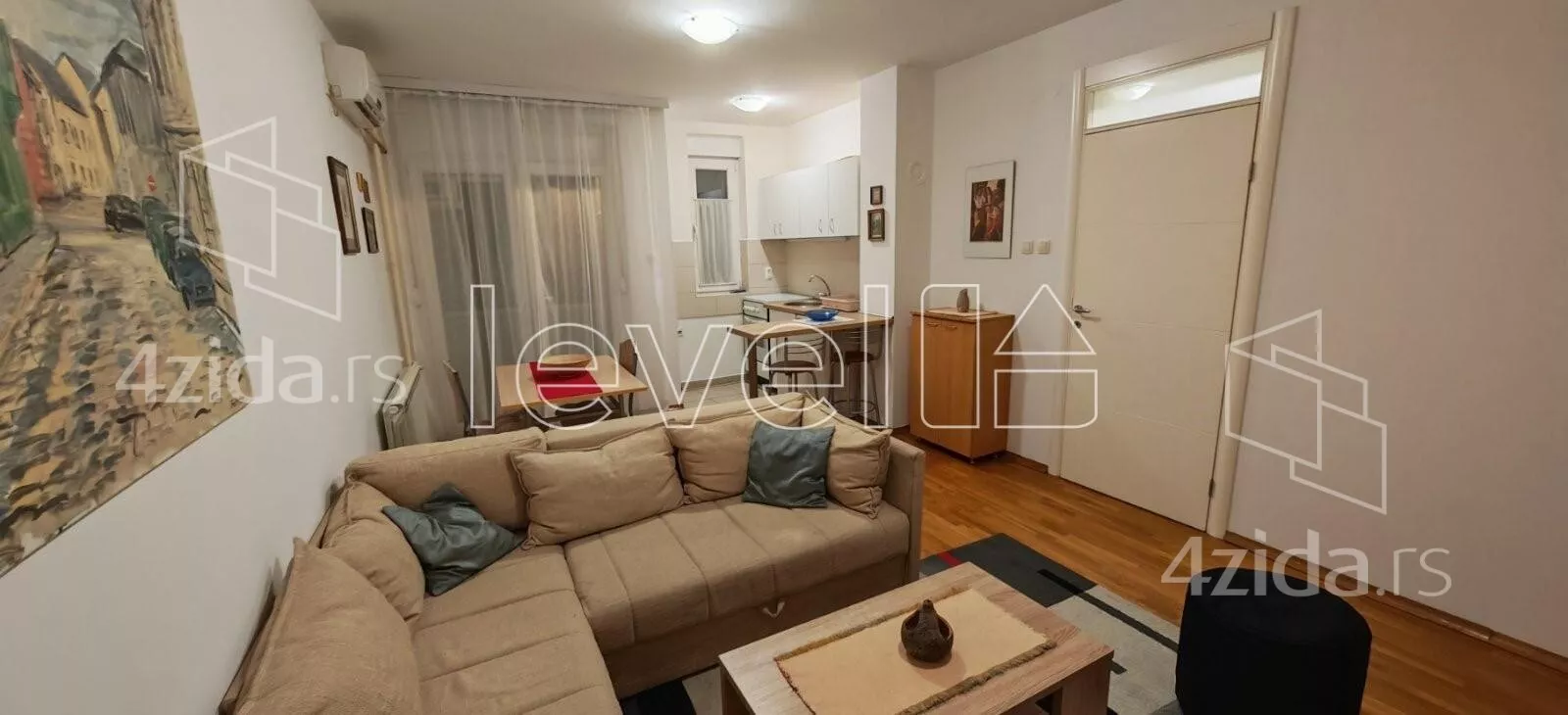 Jednoiposoban stan | 4zida