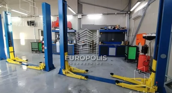 Poslovni prostor | 4zida