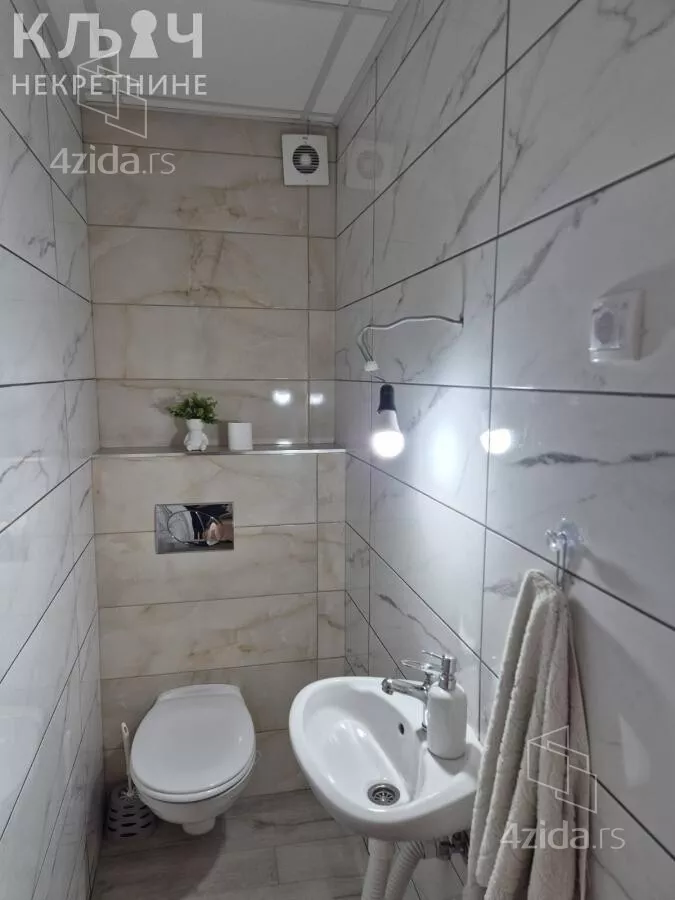 Troiposoban stan | 4zida