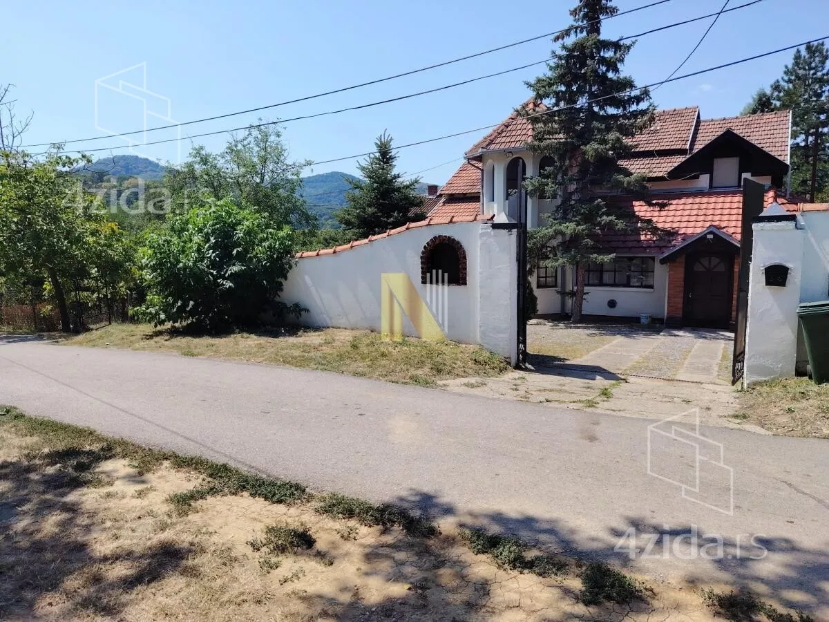 Kuća | 4zida