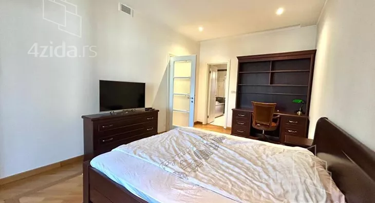 Četvoroiposoban stan | 4zida