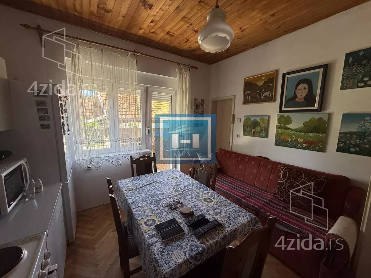 Kuća | 4zida