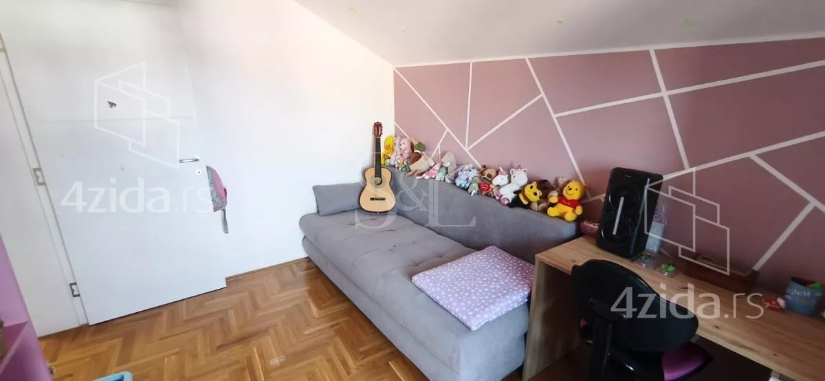 Četvorosoban stan | 4zida